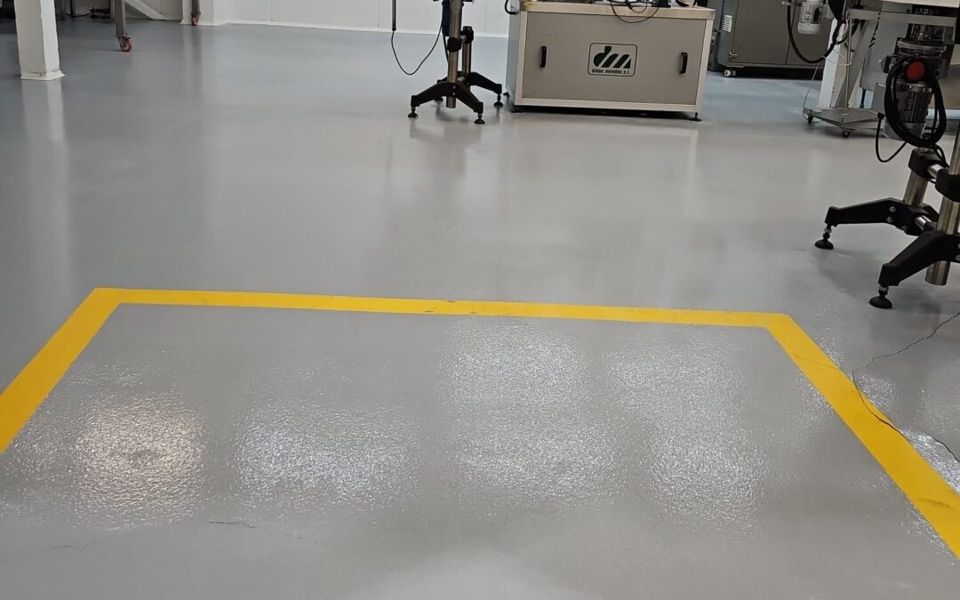 Pavimento Epoxi de Alto Rendimiento para Naves Industriales