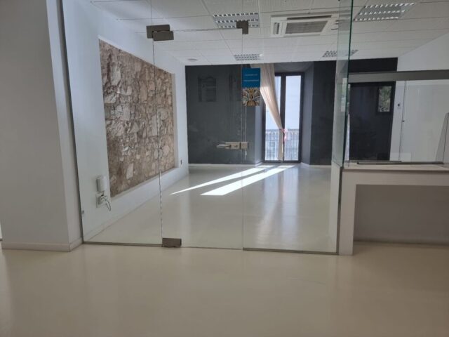 Consolidación de base para posterior acabado con multicapa de resina 100% sólidos4 Consolidación de base para posterior acabado con multicapa de resina 100% sólidos4