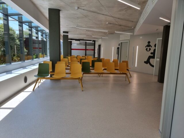 Corrección de Soporte con Autonivelante Acrílico y Acabado en Multicapa de Cuarzo Color5