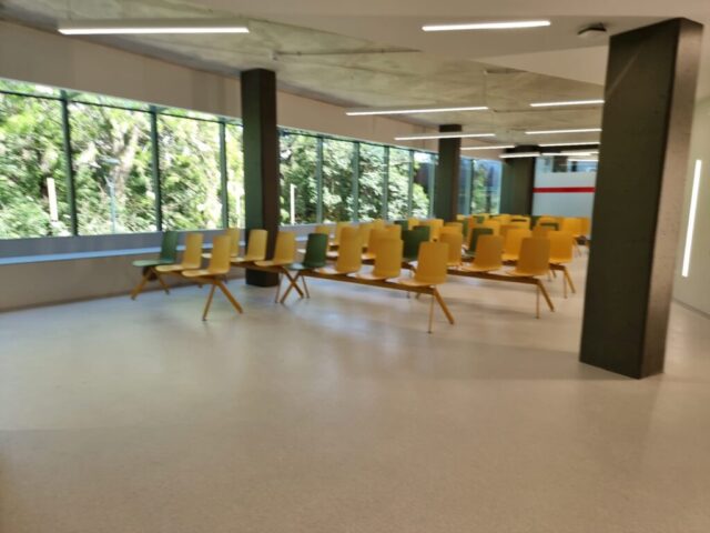 Corrección de Soporte con Autonivelante Acrílico y Acabado en Multicapa de Cuarzo Color6