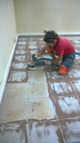 Pavimento de resina epoxi reforzado con malla1 Pavimento de resina epoxi reforzado con malla1