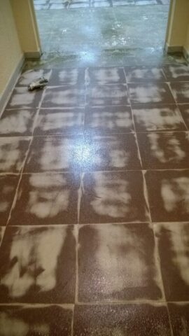 Pavimento de resina epoxi reforzado con malla3 Pavimento de resina epoxi reforzado con malla3