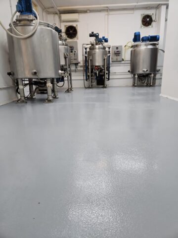 Pavimento Epoxi de Alto Rendimiento para Naves Industriales1