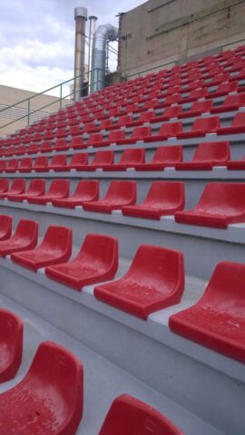 Renovación de las Gradas en el Campo de Fútbol1 Renovación de las Gradas en el Campo de Fútbol1
